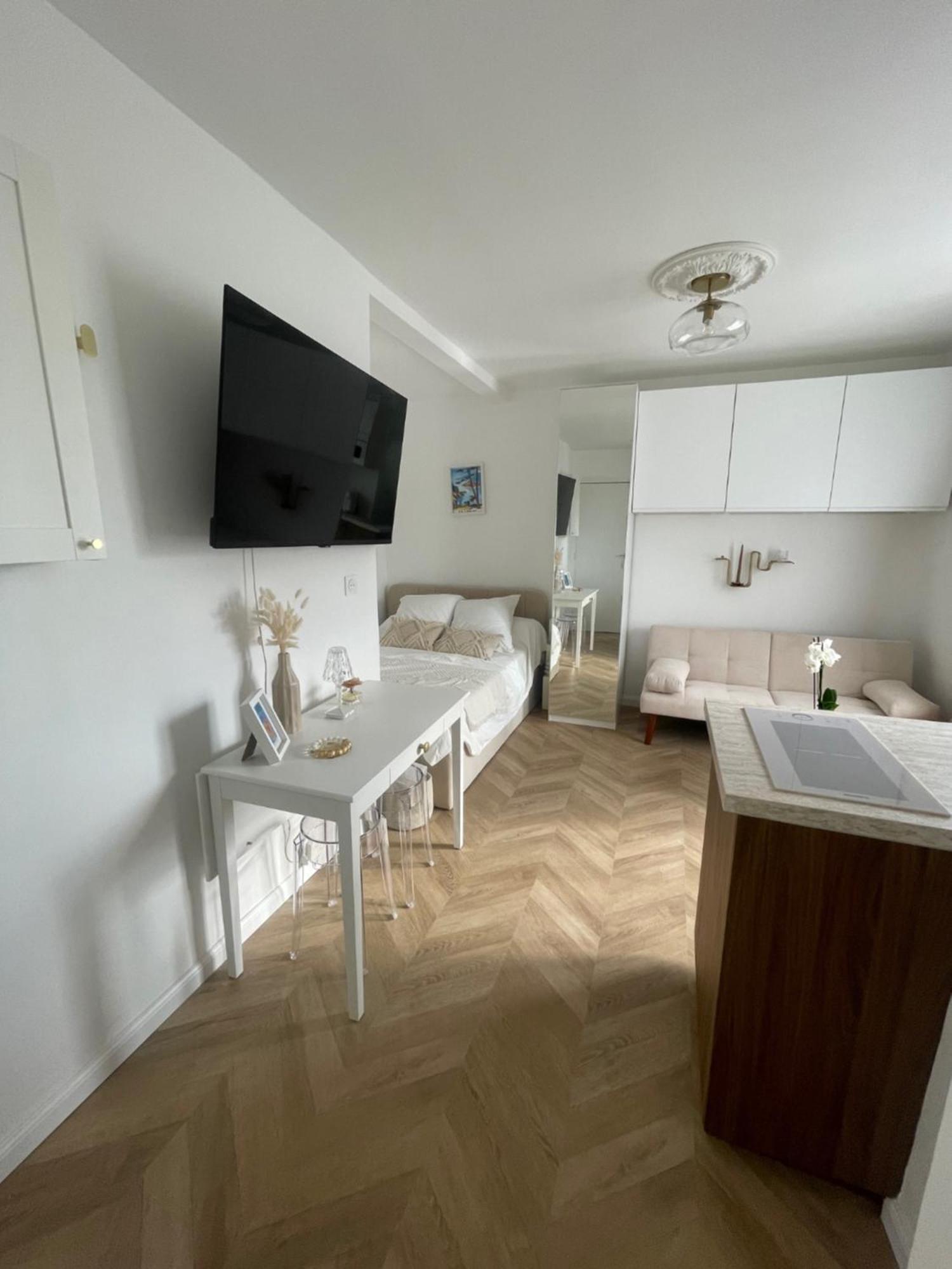 Apartment Perche Sur Les Toits, 16 Eme Quartier Calme Securise- Proche Quai Seine Roland Garros